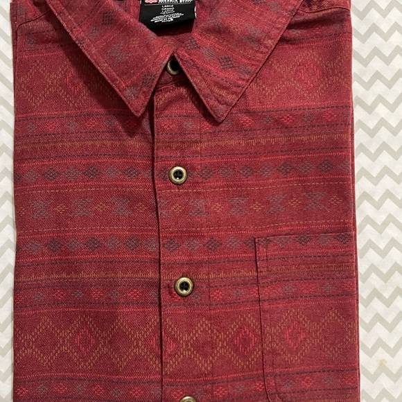 Sherpa Adventure Great Bhutan  Print buttons down shirt with beautiful buttons. - Picture 2 of 9